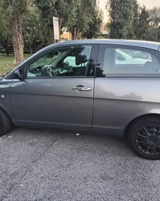 Lancia Ypsilon 1.3 del 2008 in provincia di Padova