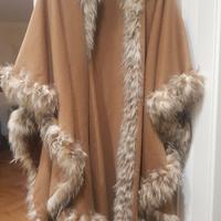 Mantella Yves Saint Laurent