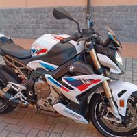 BMW S1000R