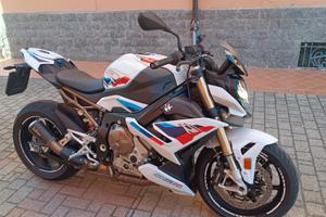 BMW S1000R