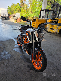 Ktm Duke 390 ABS