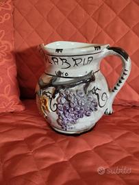 Caraffa in ceramica.