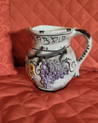 Caraffa in ceramica.