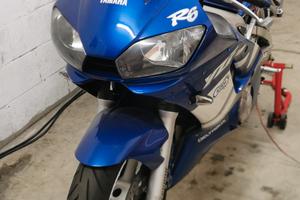 Yamaha R6 