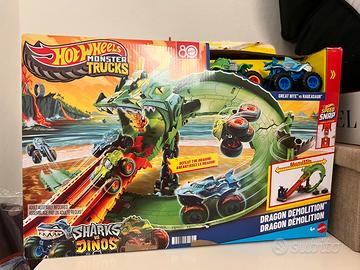 Hot Wheels Monster Trucks Dragon Destruction