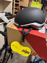 Casco per attività sportive