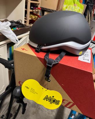 Casco per attività sportive