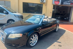 PER COMMERCIANTI Audi A4 2006 Cabriolet 1.8 Benzin