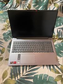 Notebook Lenovo IdeaPad slim 3 15AMN8 15' NUOVO
