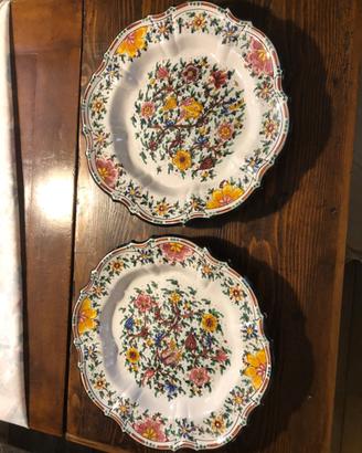 COPPIA PIATTI CERAMICA GUBBIO DIPINTI A MANO