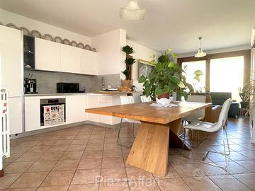 Graziosa porzione di bifamiliare