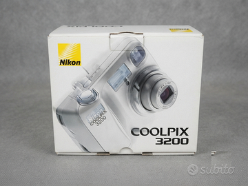 Nikon Coolpix 3200 Perfetta Completa di Scatola