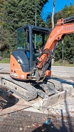 escavatore hitachi 33
