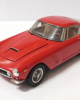 Ferrari 250 GT SWB 1/18 CMC