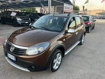 Dacia Sandero Stepway GPL Unipro 2012