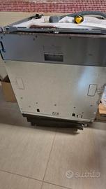 Lavastoviglie Whirlpool serie WIO 3O540  come nuov