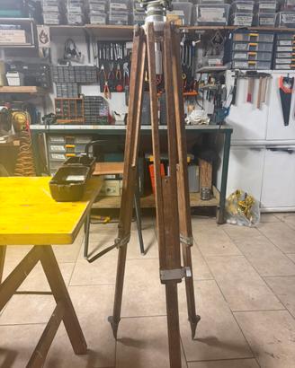 Treppiede topografico KERN GKO vintage-legno
