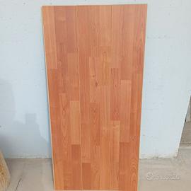 Pavimento laminato effetto legno nuovo