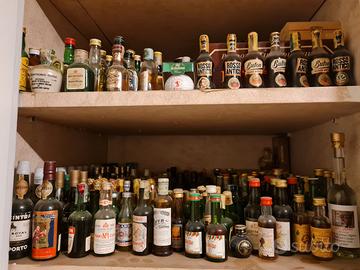 Bottiglie liquori mignon da collezione