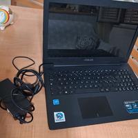 computer portatile asus