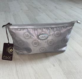 Pochette da viaggio Alviero Martini