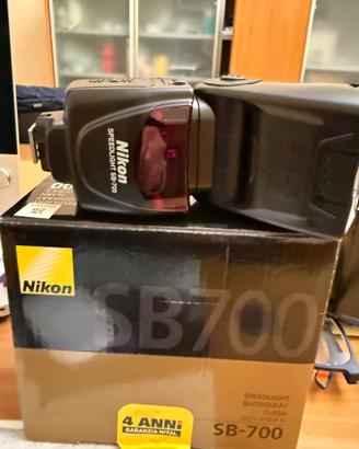 NIKON SB-700 FLASH TTL
