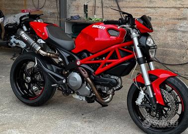 Ducati Monster 796 depotenziata A2