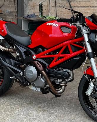 Ducati Monster 796 depotenziata A2