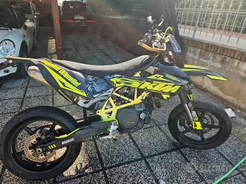 KTM 690 SMC A2