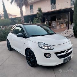 Opel Adam 1.2 70 CV per neopatentati