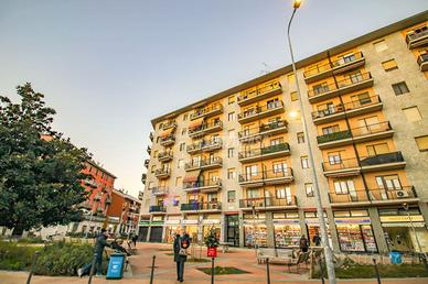 TRILOCALE CON BALCONE PIANO ALTO IN PIAZZA ANGILBE