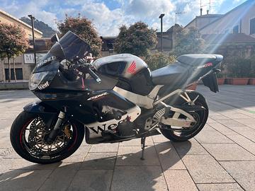 Honda cbr 929