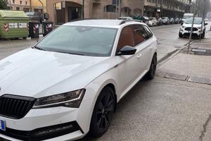 Skoda Superb combi 4x4