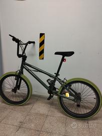 bici BMX verde