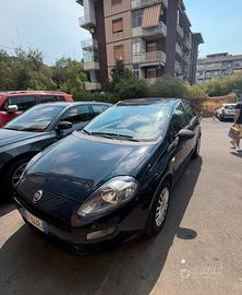 Fiat Punto 1.3 Multijet 75 CV Diesel – 2015 – €3.5