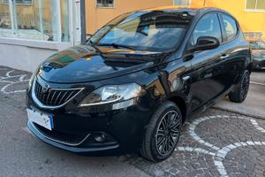 Lancia Ypsilon 1.0 FireFly 5 porte S&S Hybrid Gold