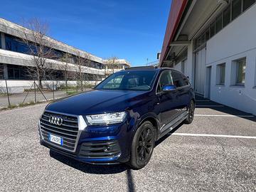 Audi Q7 S-Line