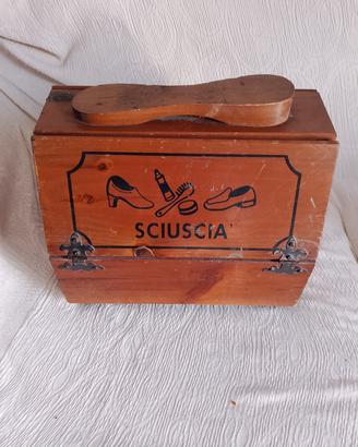 casetta lustrascarpe per vetrina 