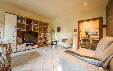 AMPIO QUADRILOCALE CON GARAGE
