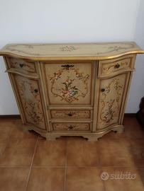Mobile vintage fatto a mano in foglie oro