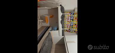 Letto a castello 3 posti + armadio e cassettiere