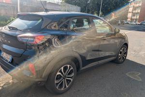 Ford Puma 95 CV nera