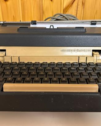 Storica macchina da scrivere Olivetti Editor 3