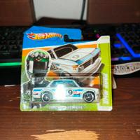 hot wheels BMW 2002