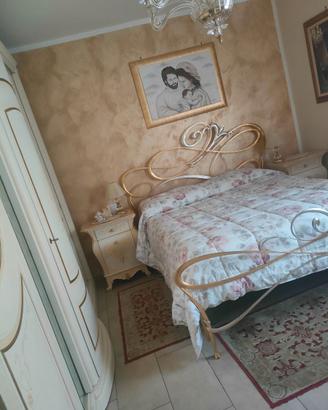 Camera da letto classica