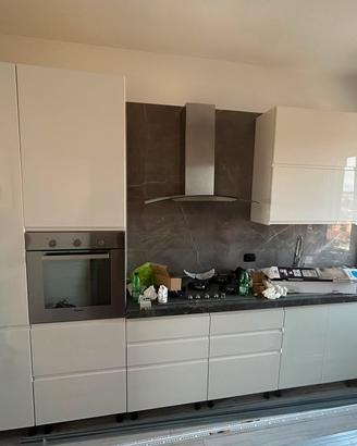 cucina 3.90 mt con forno e doppia vasca lavandino