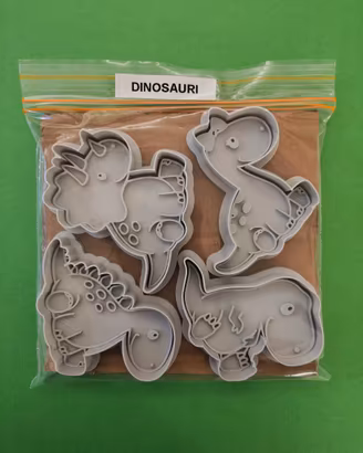 Set di 4 formine per biscotti a tema dinosauri