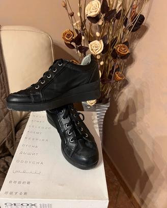 SCARPE DA DONNA “ GEOX “