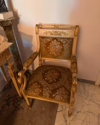 Poltrona in stile Luigi XVI laccata e dorata