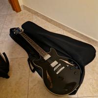 Ibanez semiacustica AM73-BK 